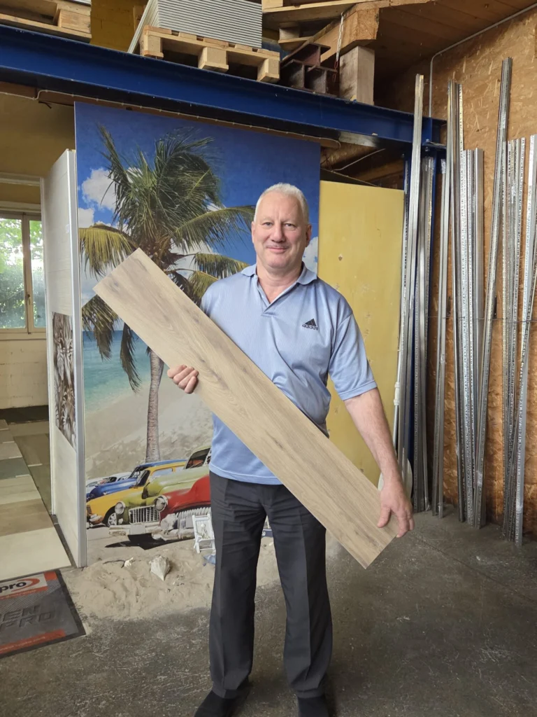 Gilbert Tschanz, Gründer der Plättli Team GmbH